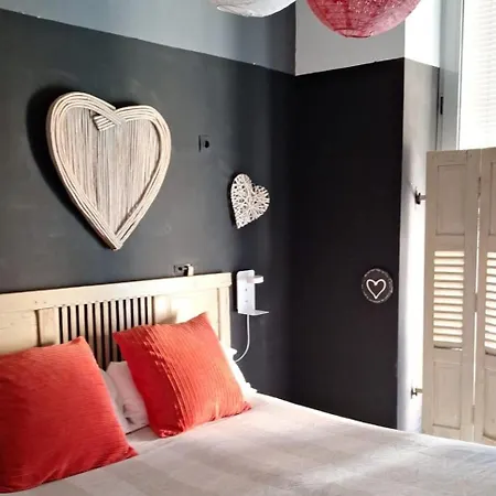 Barrio Boutik Hostal Long Stays Alicante Exterior photo
